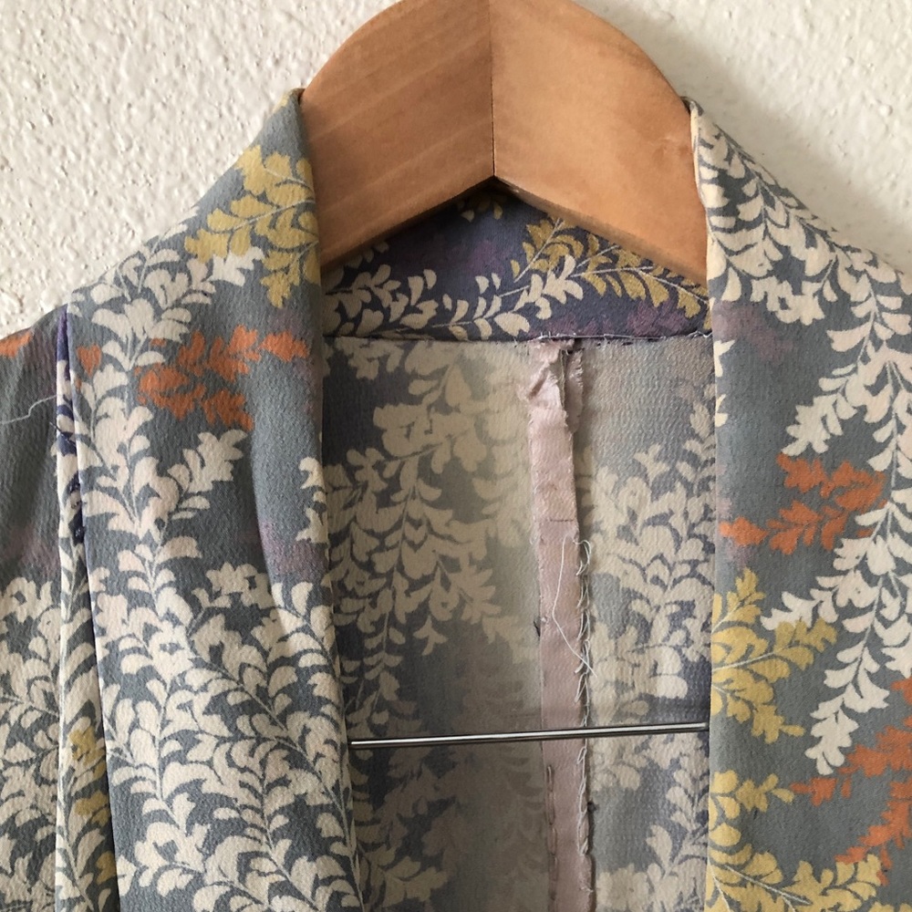Vintage Kimono Robe - Picture 3 of 7
